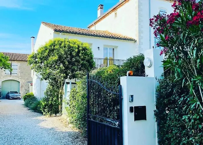 Les Ecuries - 3 Bedroom Gite With Plunge Pool Near Narbonne & The Canal Du Midi