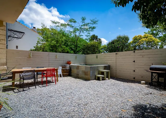 Les Ecuries - 3 Bedroom Gite With Plunge Pool Near Narbonne & The Canal Du Midi